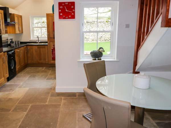 Вилла 1 Primitive Croft Chelmorton Экстерьер фото